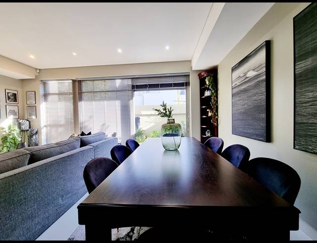 3 BEDROOM TOWNHOUSE TO LET IN OAKLANDS
